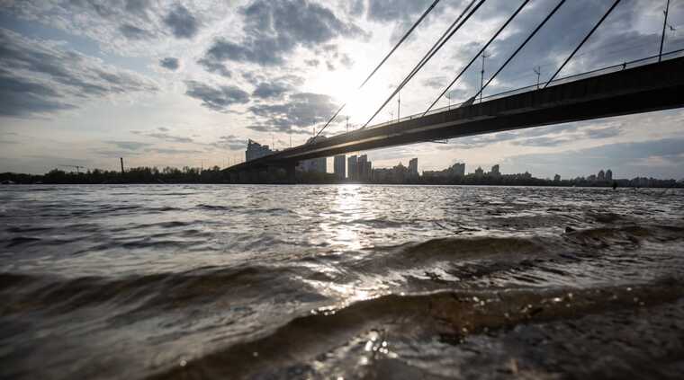 Забруднення річки Десна: в КМДА запевнили, що ситуація контрольована