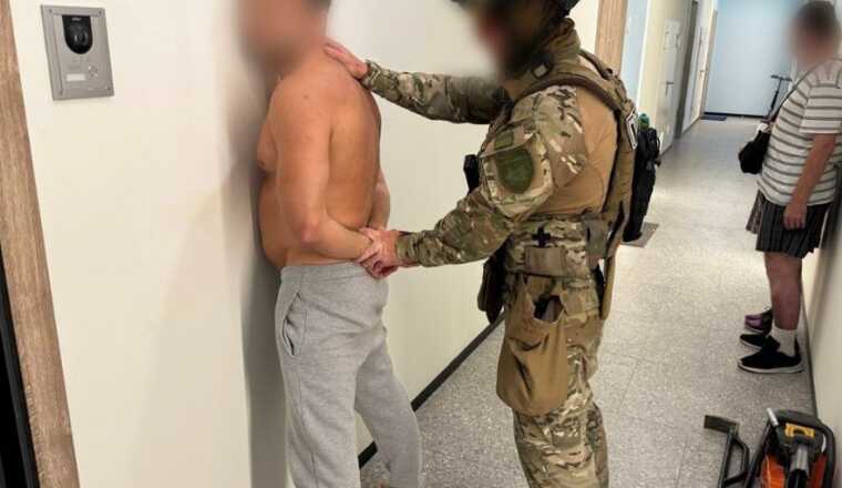 В Тернополе руководитель отделения «Укрпочты» присвоил квадрокоптеры