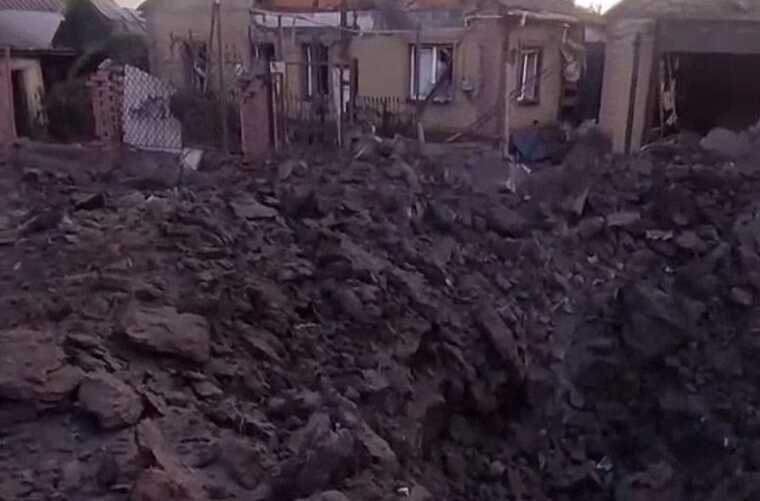 Обстрел Мирнограда: в сети публикуют кадры последствий