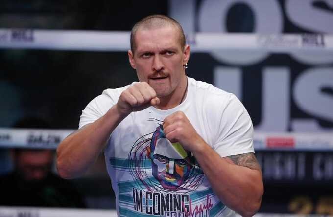 В команде Усика прокомментировали задержание боксера в Польше