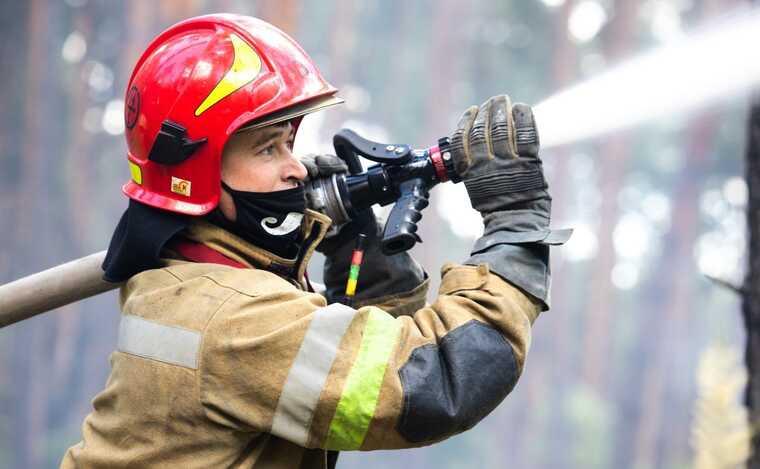 Окупанти вдарили по енергооб’єктах в Сумах: триває ліквідація наслідків