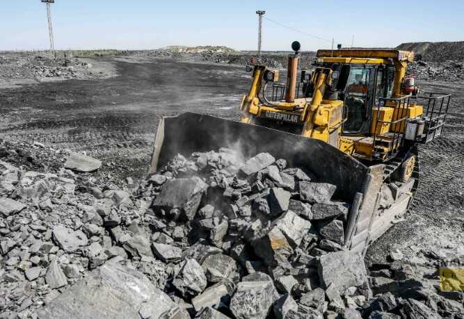 Спеціальний дозвіл Полтавського ГЗК на видобуток руд залишили під арештом