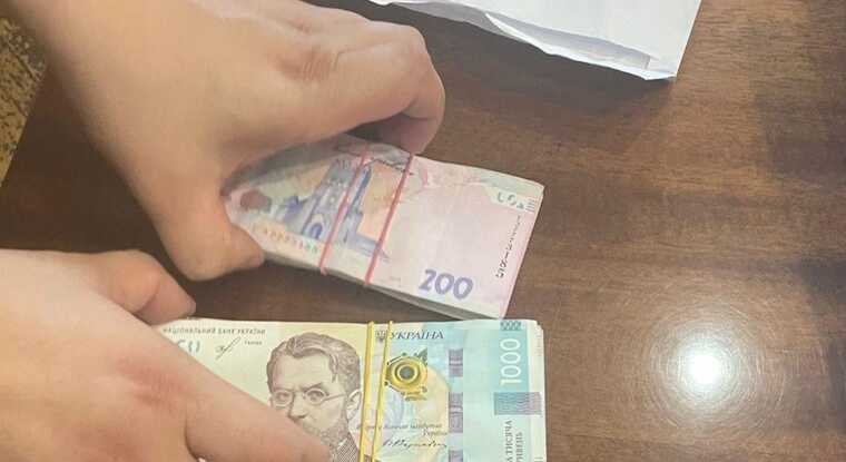 Київський фармацевт попався на “відкаті” за нечесний тендер