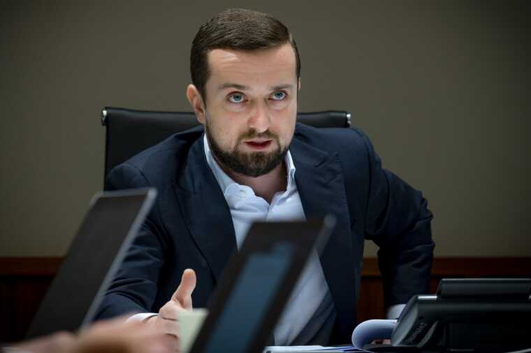 Бывший заместитель руководителя Офиса президента Украины Тимошенко показал «лакшери лайф» в соцсетях