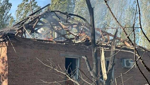 Окупанти завдали удару КАБами по Одноробівці в Харківській області: є двоє постраждалих