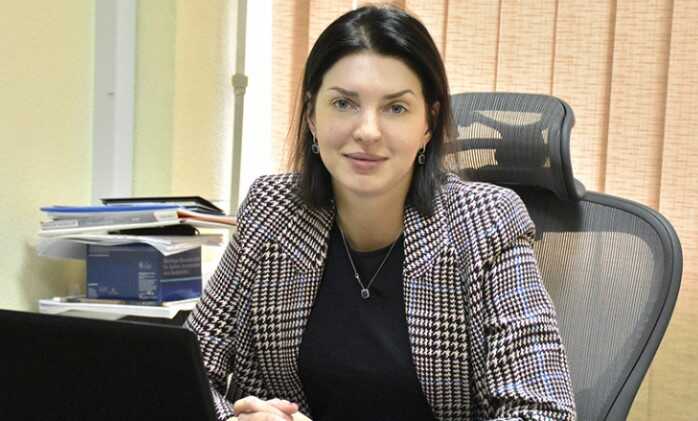 Мать экс-главы аппарата Шевченковского районного суда имеет функционирующий завод в «ЛНР»