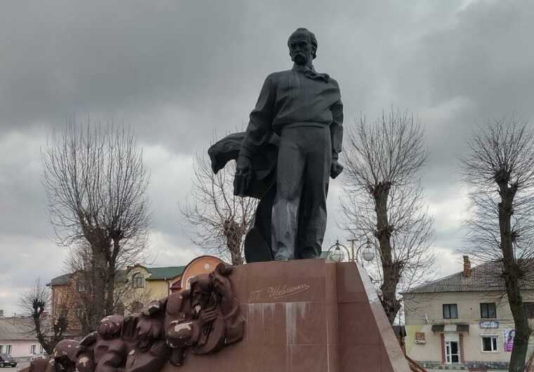 Більше 600 тисяч гривень витратять на ремонт памʼятника Шевченку в Яворові
