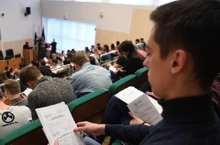 Мобілізація студентів в Україні: хто втратить відстрочку й отримає повістку в жовтні