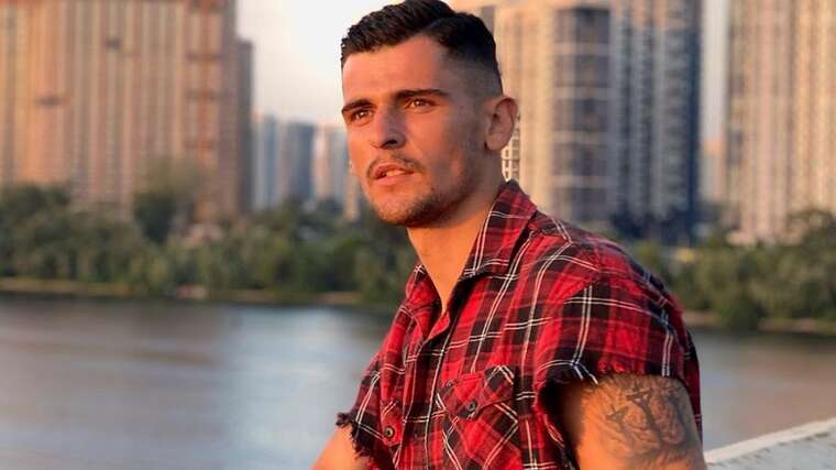 Блогер Ніколас Карма повідомив про збройний напад на нього в Полтаві