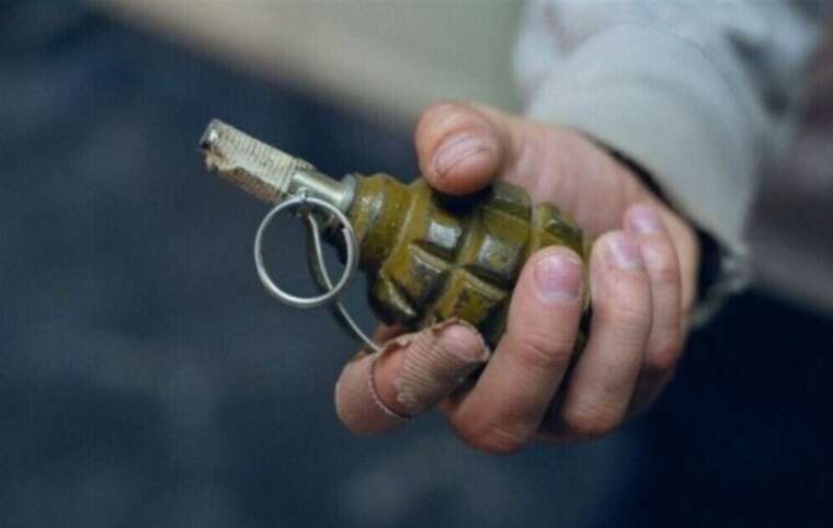 В столице на Троещине мужчина нашел гранату возле мусорного бака