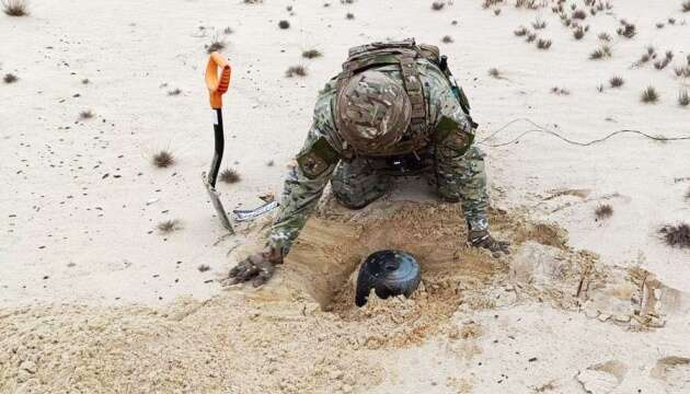 На Ровенщине уничтожили неразорвавшийся беспилотник