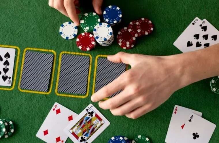 У Києві знову почав працювати нелегальний покер-клуб