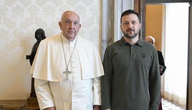 Зеленский и Папа Римский провели встречу в Ватикане