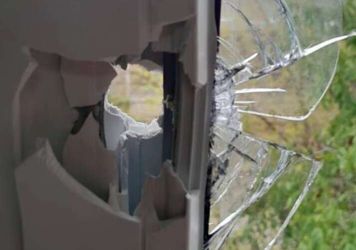 Окупанти у Херсоні пошкодили офіс Червоного Хреста