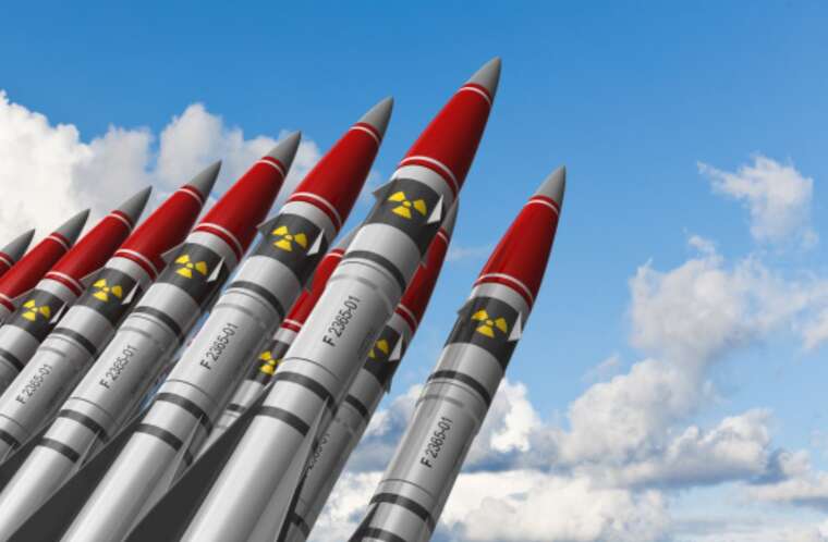 Ukraine in 1994 transferred to the Russian Federation about 4,200 tactical nuclear warheads,  infographic