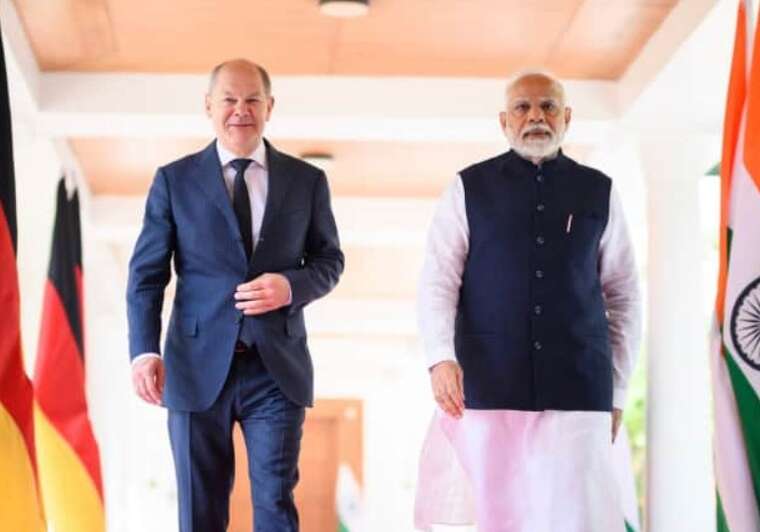 Канцлер ФРН прибув до Індії та зустрівся із Моді