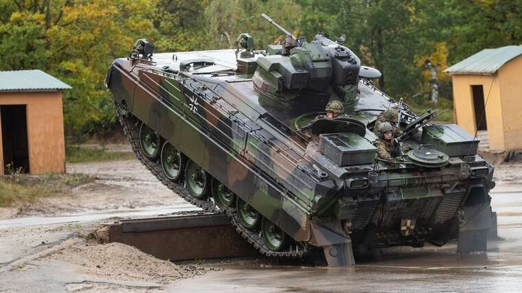    Rheinmetall  20  Marder