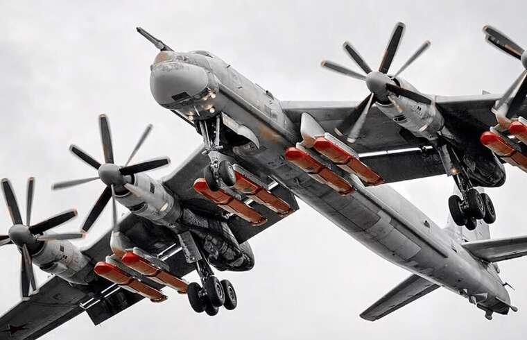 РФ підняла в небо два борти Ту-95