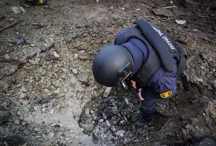 Окупанти обстріляли Старокостянтинів: під ударом опинився готель