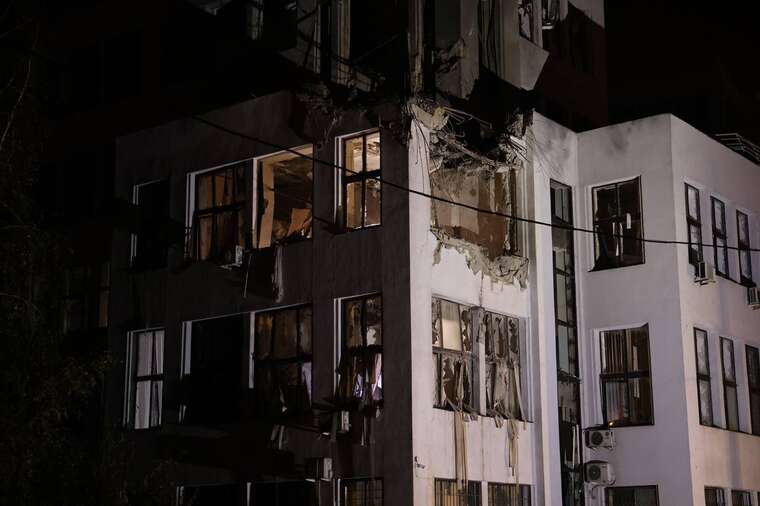 Удар по Харкову: в ОВА показали наслідки, момент влучання потрапив на відео