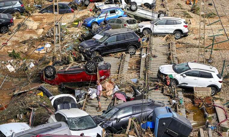 В Испании в результате сильных наводнений уже 140 погибших