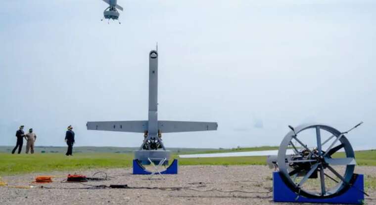 Бійці Збройних сил України застосовують на фронті дрони V-BAT, надані США