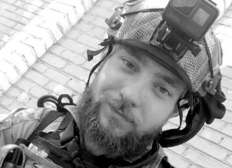 У столиці попрощалися з сержантом Андрієм Романюком, який загинув на фронті