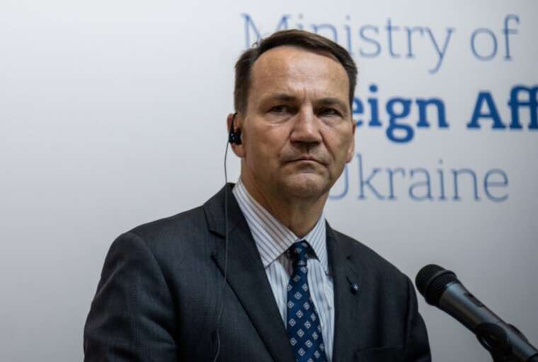 У Польщі запропонували Україні купувати озброєння в кредит