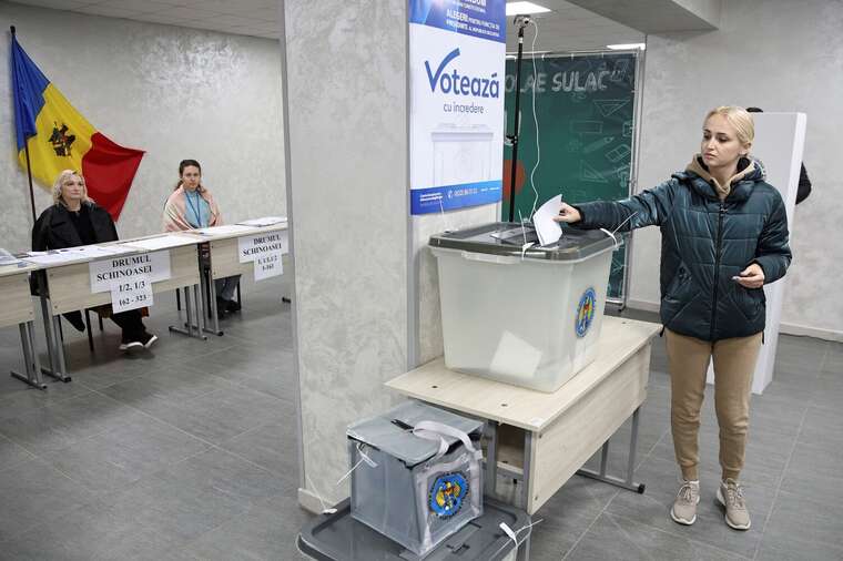 У Молдові розпочався другий тур виборів президента