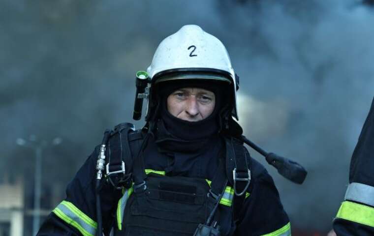 У Харкові лунають вибухи: місто атакують КАБи