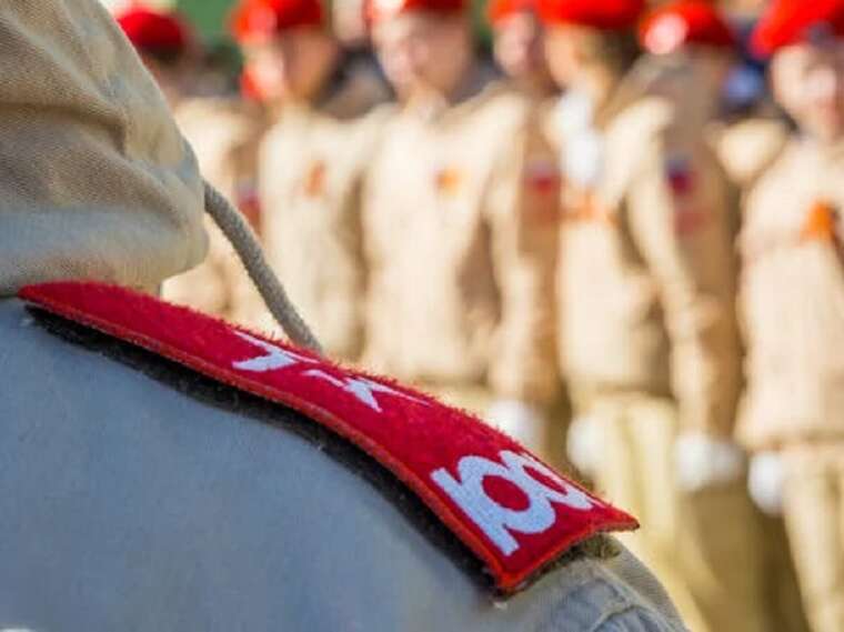 В окупованому Маріуполі загарбники змусили дітей присягнути на вірність РФ