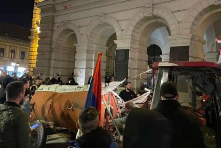 Протести в Сербії: вимагають відставки уряду