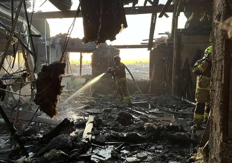 Нічний удар "шахедів" по Києву: момент влучання потрапив на відео