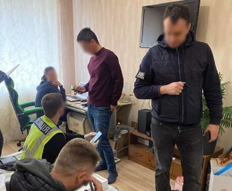 На Закарпатті викрили схему ухилення від сплати податків під час реєстрації авто