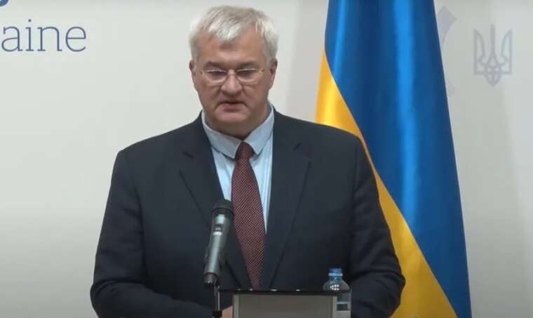 Сибіга повідомив Боррелю, який саме мир є необхідним для України