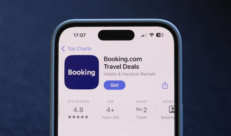  Booking.com        