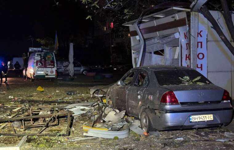 Атака БпЛА на Одесу: Зруйновані АЗС, будівлі та автомобілі