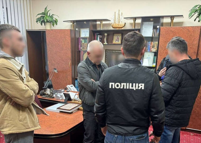 Поліцейські викрили на хабарі головного лікаря однієї з обласних лікарень Тернополя, - ДСР