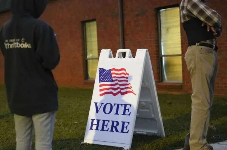 У більшості штатів, де перемогу здобула Камала Гарріс, немає необхідності пред’являти посвідчення особи