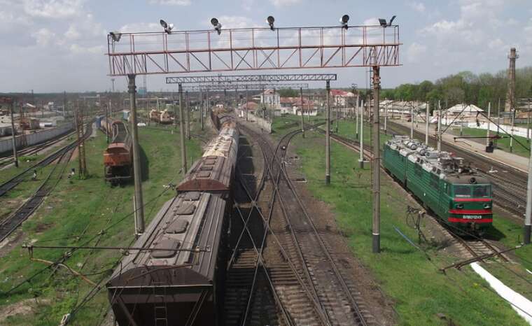 Загарбники залишили працівників залізниці в окупації без зарплати, - ЦНС