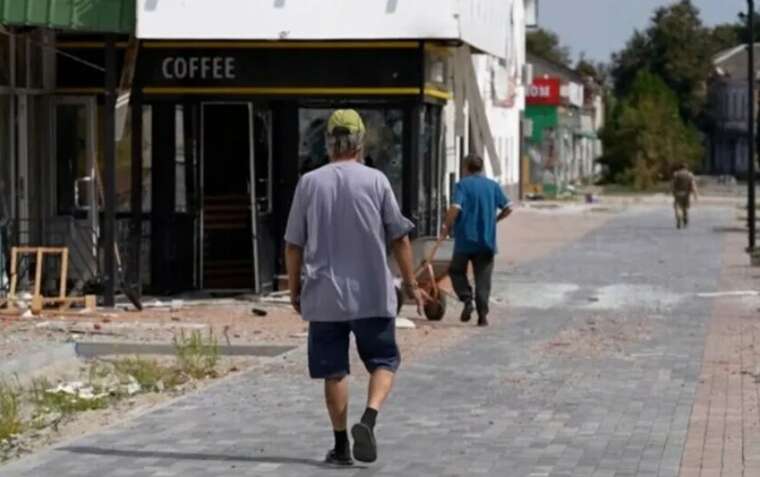 Російські пропагандисти "спалили" своїх мародерів, які грабують села на Курщині