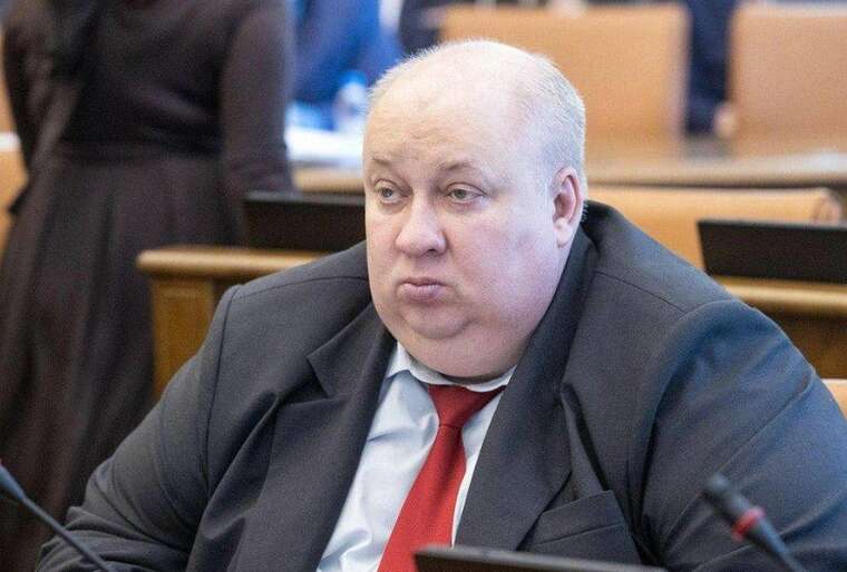 У РФ центнерний депутат зібрався на "СВО"