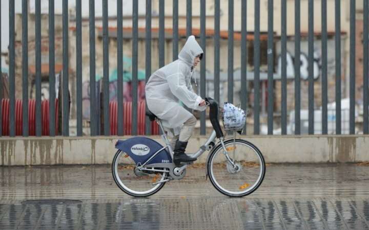 Іспанії знову загрожують повені: тисячі людей евакуювали
