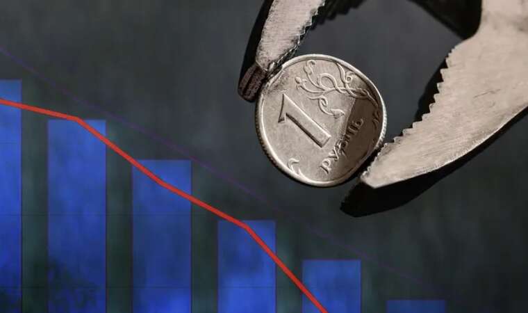 РФ опинилася на межі валютного "полювання на відьом"