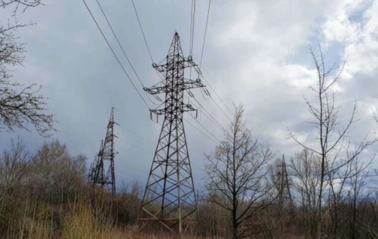 Украина в субботу осуществляет импорт электроэнергии из пяти стран