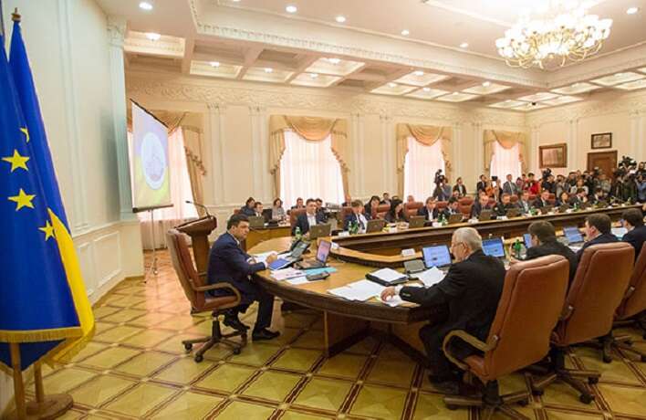 В Кабмине обещают украинцам дополнительные 7 тысяч гривен