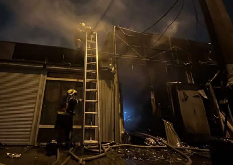 У Києві горів ринок "Десна"