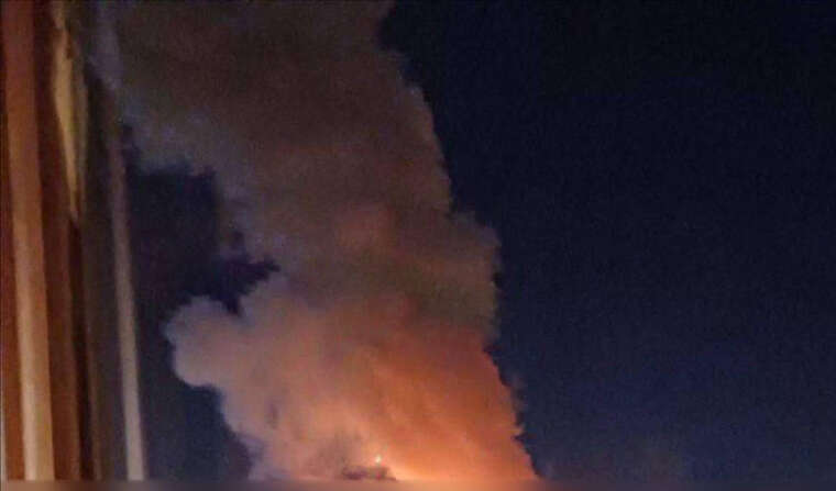 Росія атакувала багатоповерхівку в Сумах