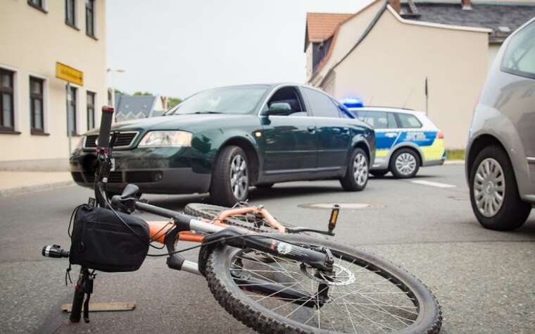 У Дніпрі автомобіль наїхав на велосипедиста