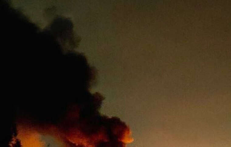 Окупанти завдали удару по Запоріжжю: 10 тисяч абонентів без світла, почалась пожежа